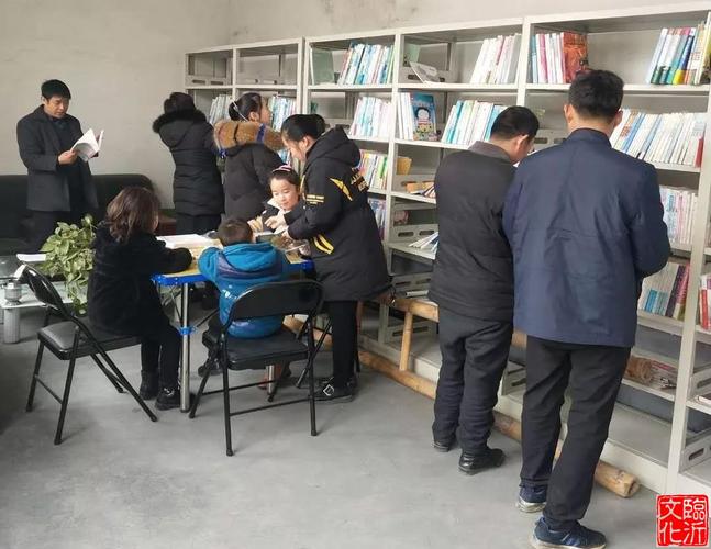 近日,马厂湖镇文化站组织村居开展农家书屋读书活动